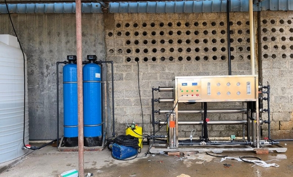 貴港造紙廠鍋爐2噸反滲透凈水設備